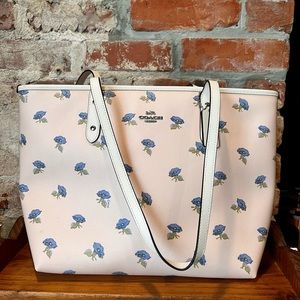 Coach Tote